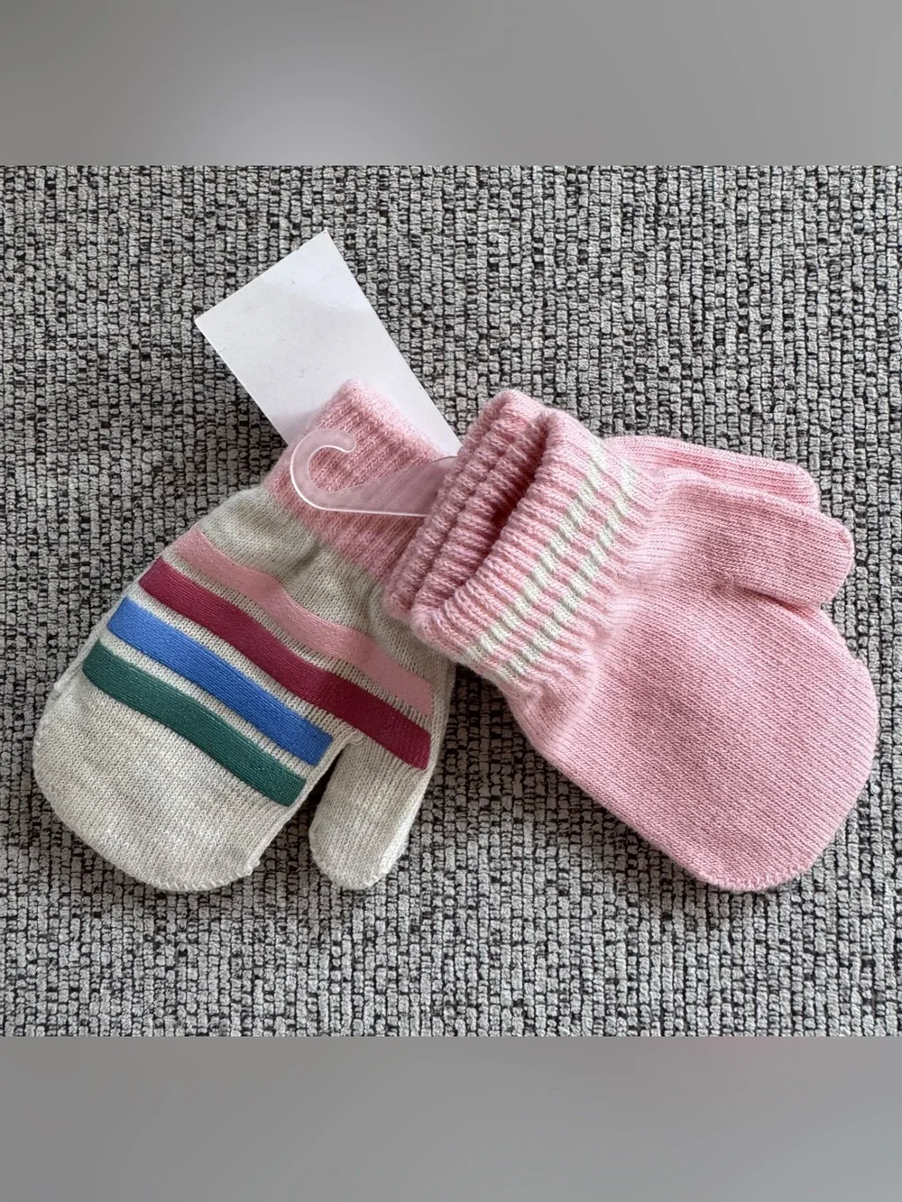 NWT Oshkosh Toddler Girls’ 2-Pack Mittens 2T-4T